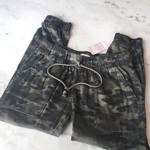Cloth & Stone Camo Pocket Jogger Women's Medium